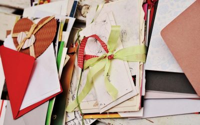 Cartes avec ruban et enveloppes