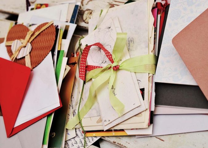 Cartes avec ruban et enveloppes